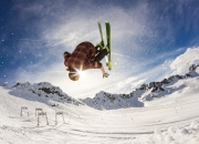 开云平台-惊魂绝杀！恩比德关键时刻一锤定音，雷霆险胜快船