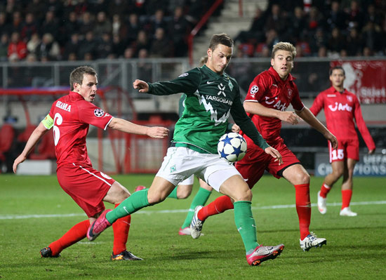 欧国杯盛宴在即,各国球队全力备战 欧国杯盛宴在即,各国球队全力备战