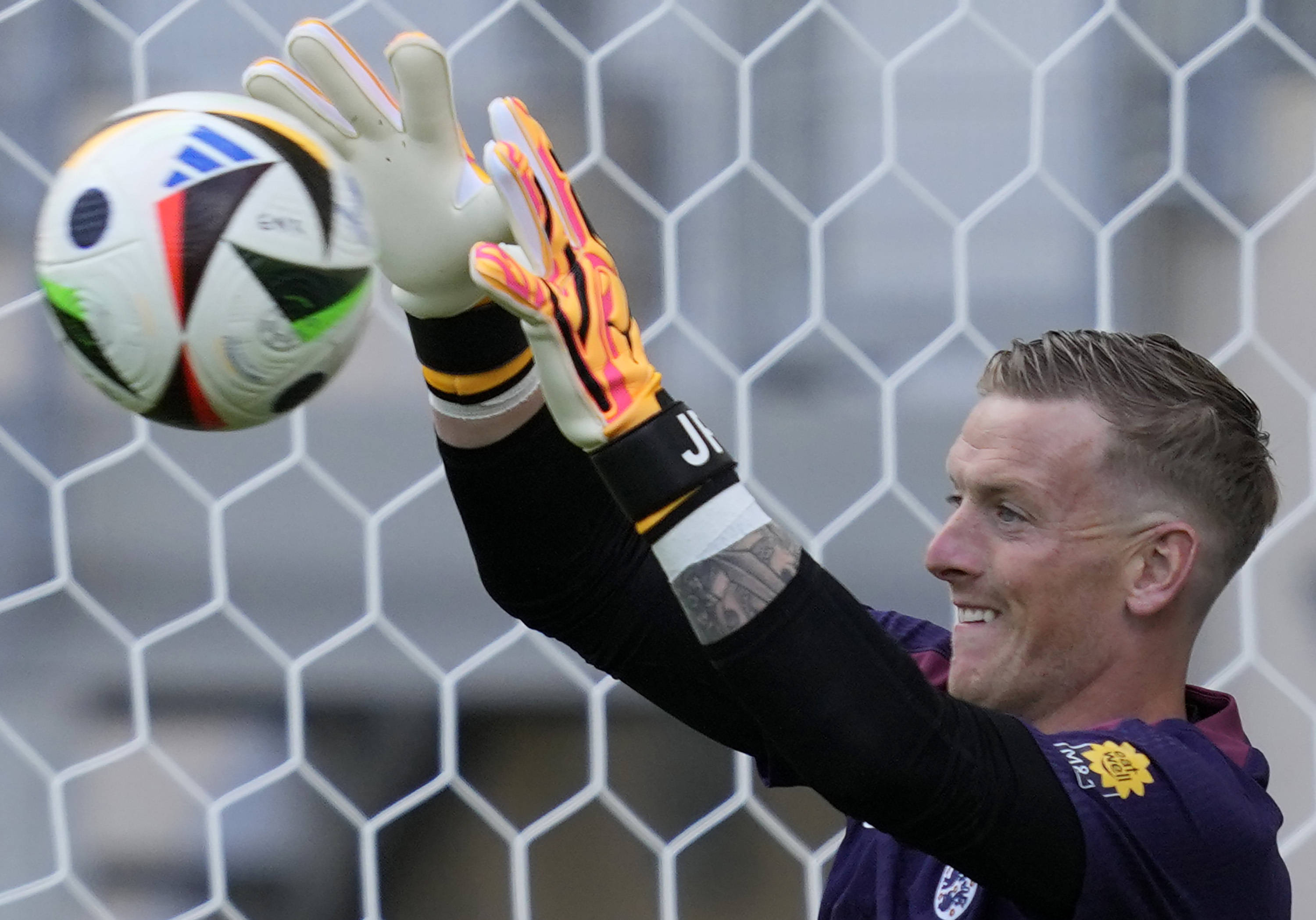 包含欧预赛：英格兰队轻松晋级，展现强势的词条