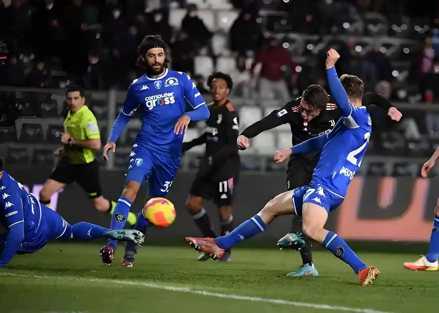 关于莱切斯特城客场不敌，连续三轮遭遇失利的信息