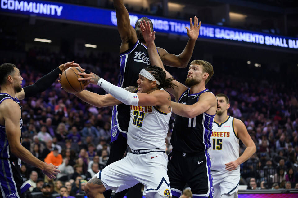 国王完胜新疆队，约基奇惊艳四座