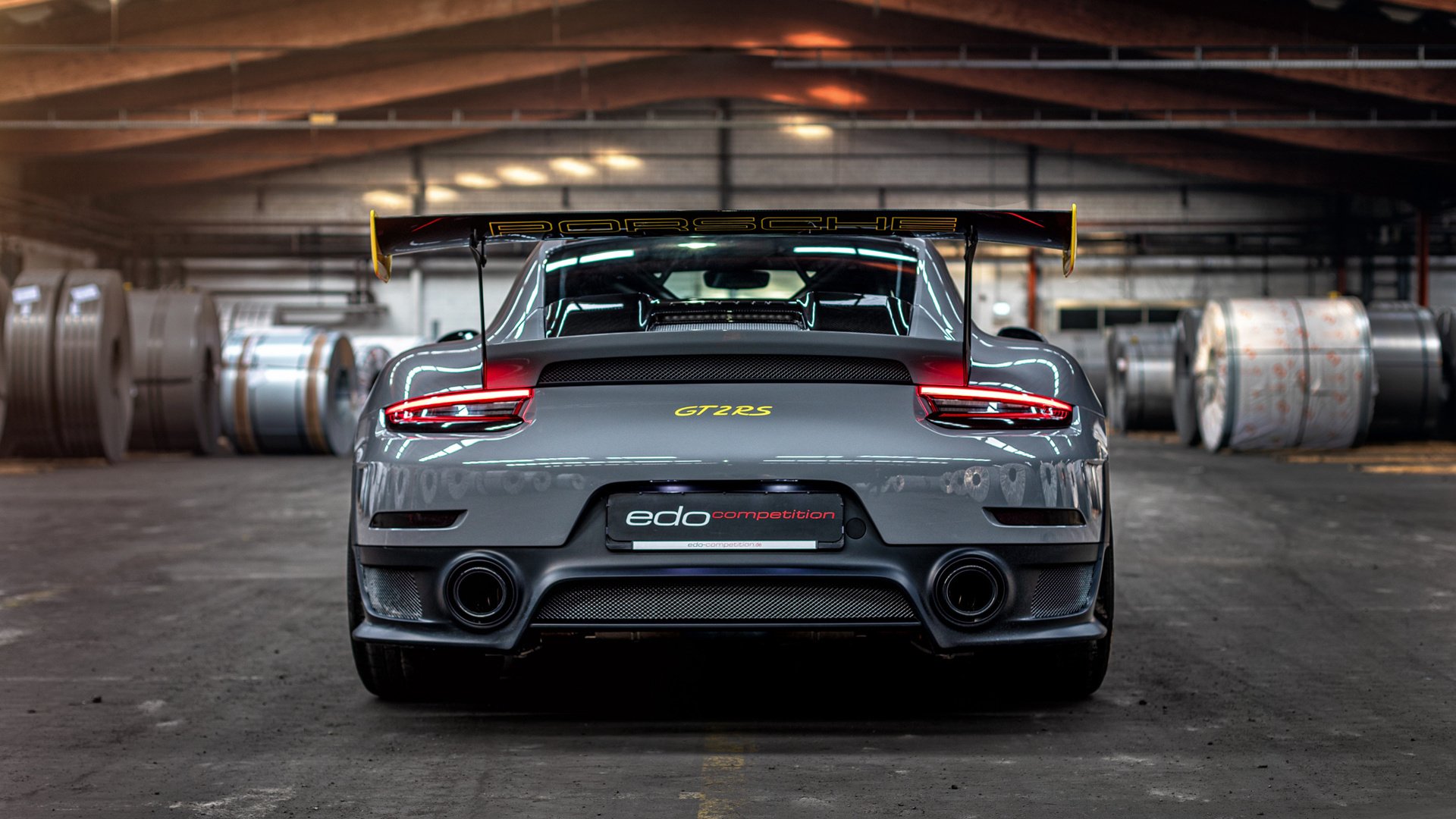 绿与蓝的颠覆之夜，卡马文加导演，贝蒂斯在圣西罗书写碾压圣经