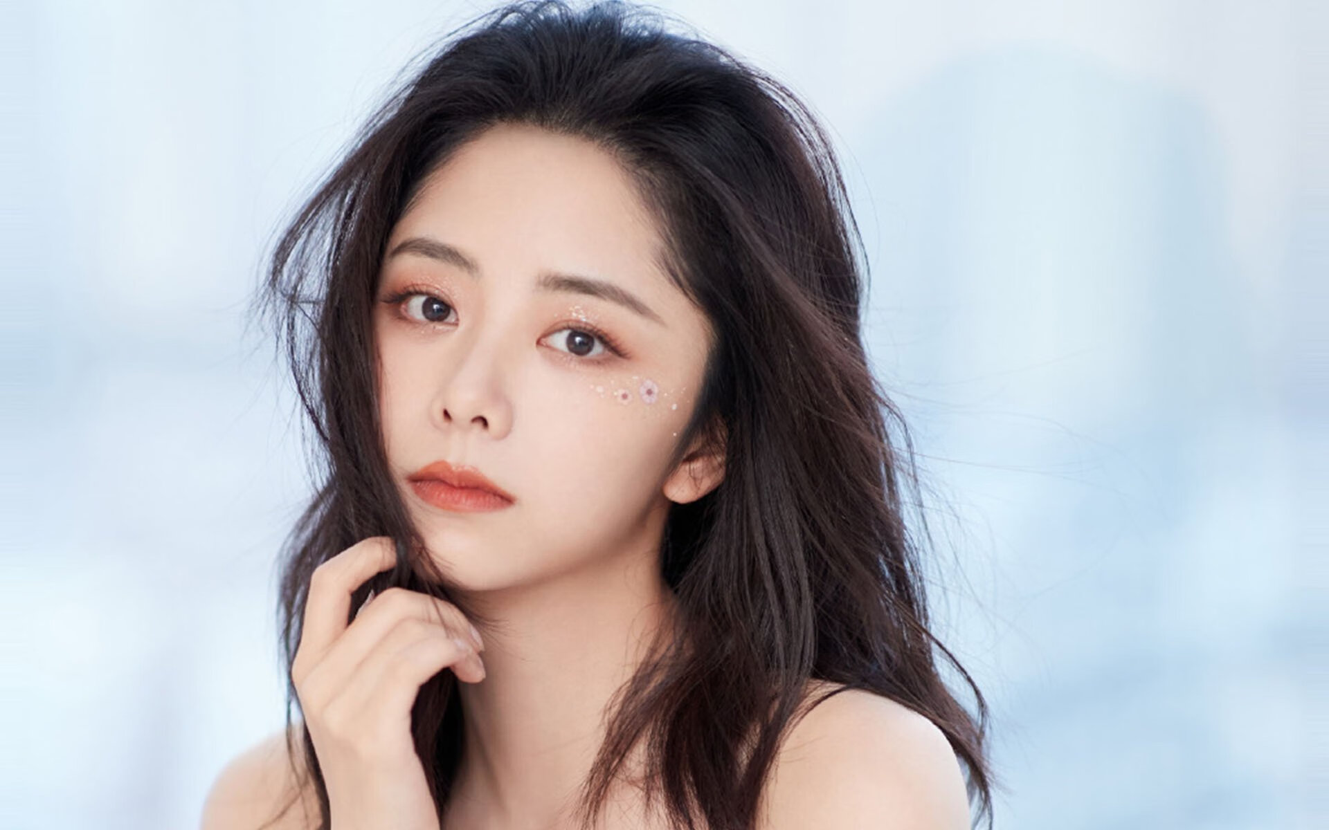 钢铁防线与冷箭穿心，斯通斯与摩纳哥的平行胜利