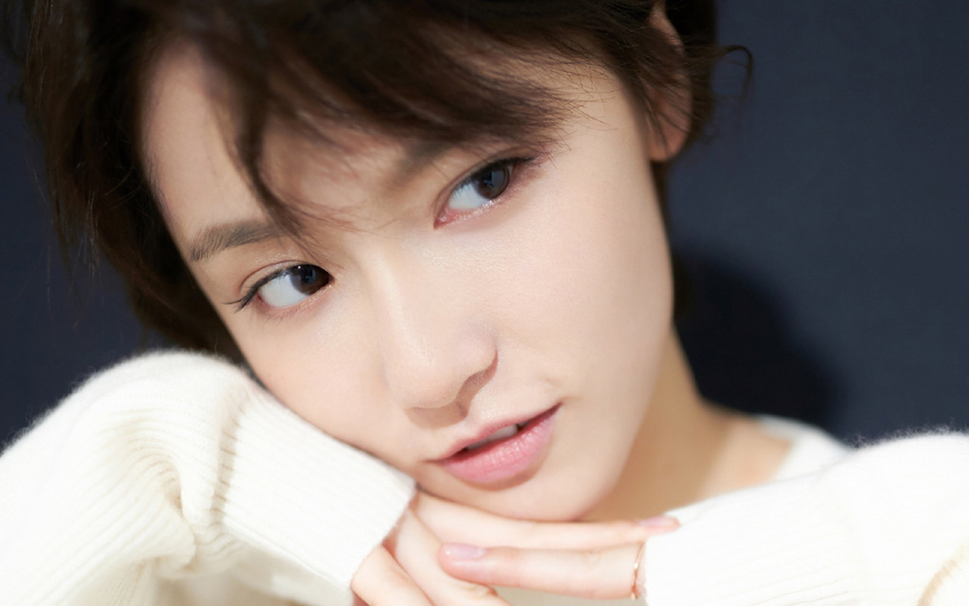 双子星对决，东契奇独步进攻端 马刺团队连续得分压制步行者