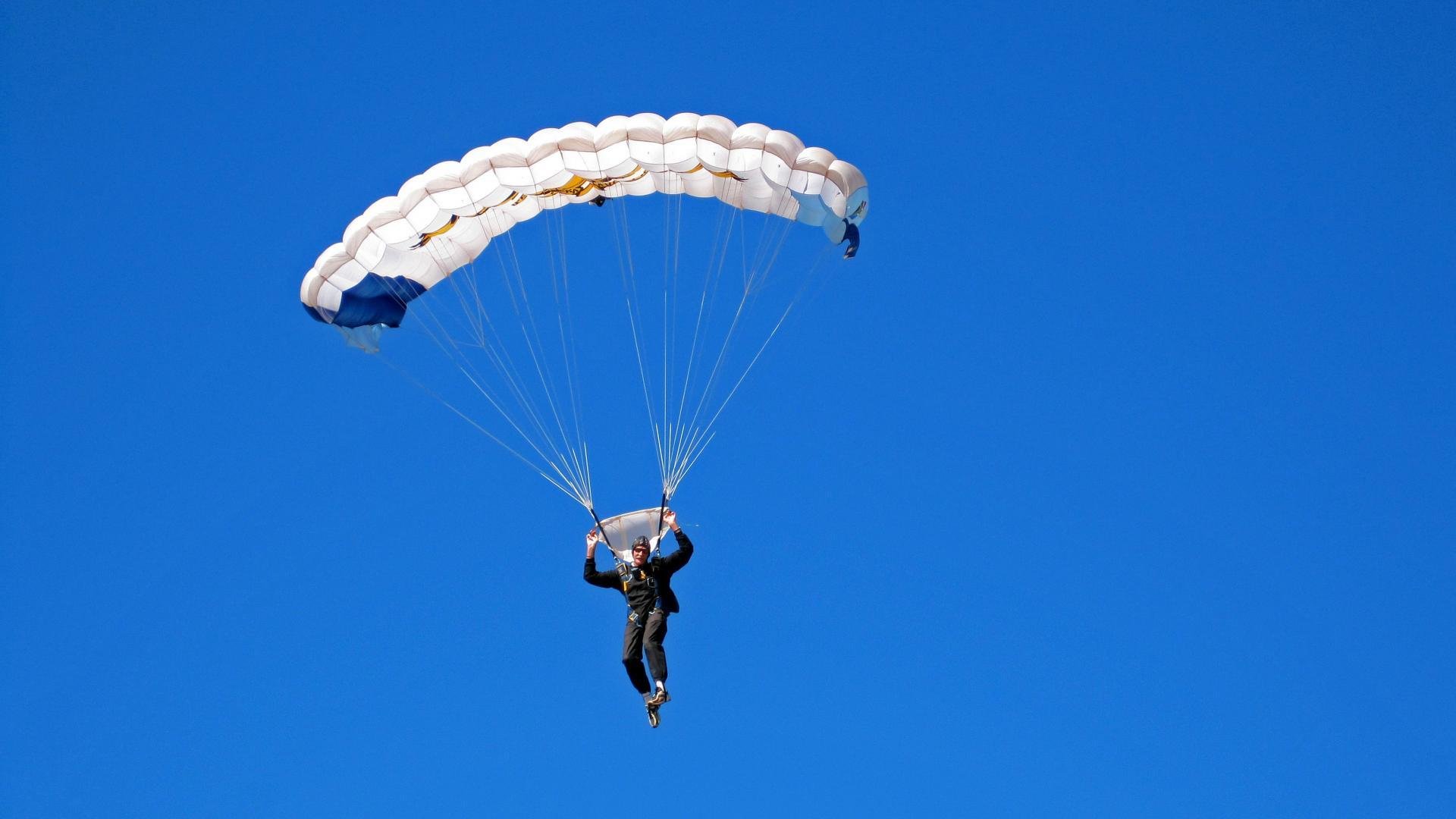 深圳曼巴肆虐赛场!加时鏖战撕碎山西防线,他让对手教练摇头苦笑