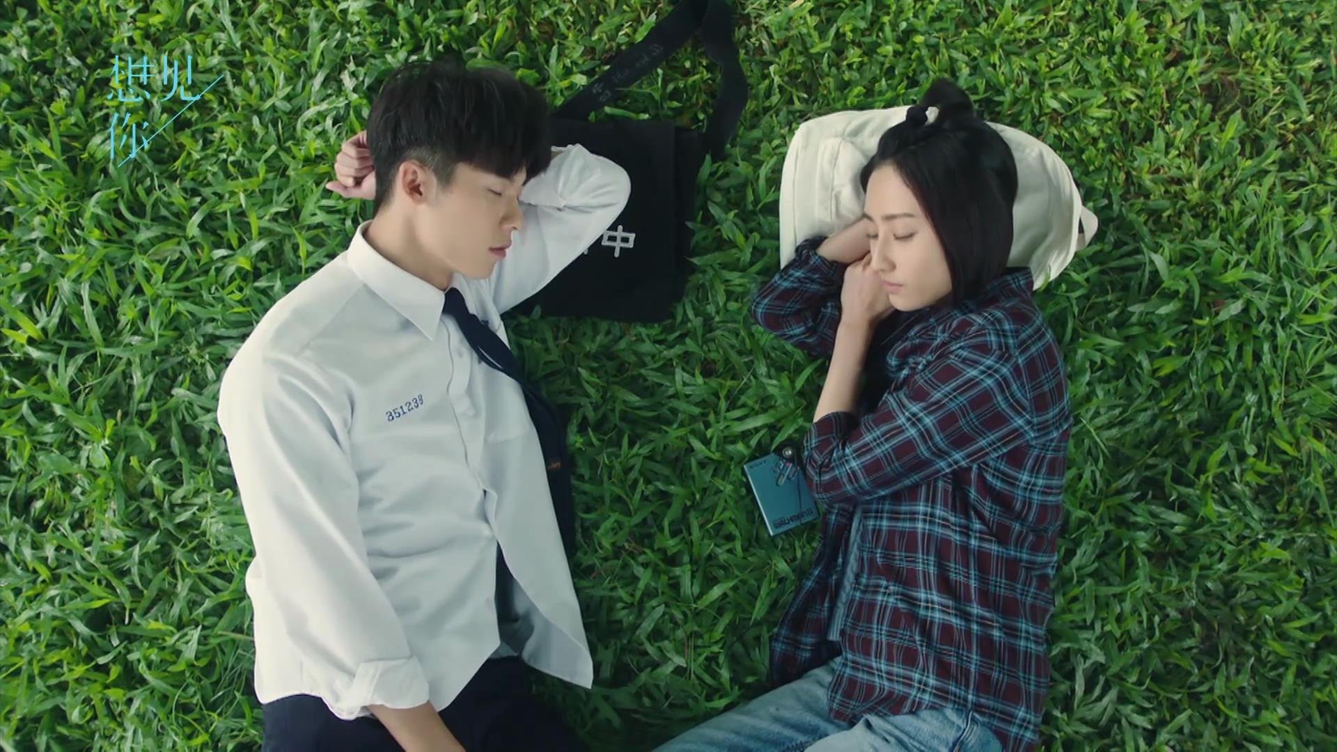 跨越时空的对决，黄喜灿稳如磐石，姆巴佩接管德甲争冠之战